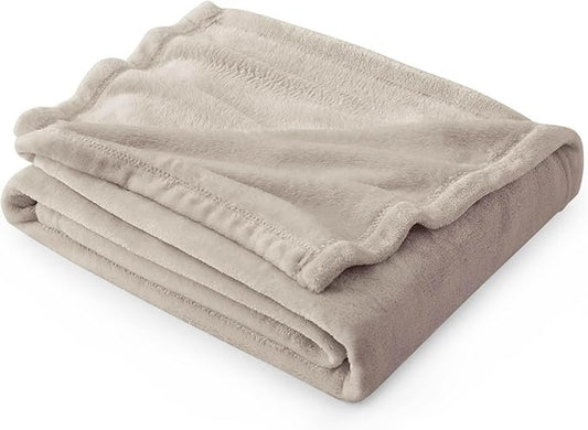 Member’s Mark Herringbone Velvet Plush Blanket (Assorted Colors)
